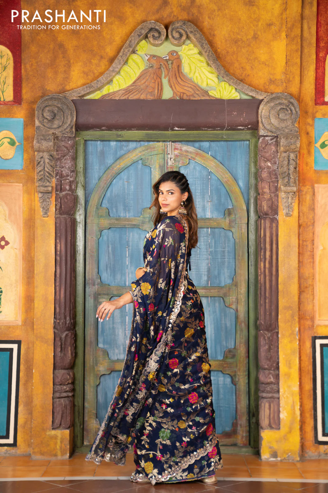 Pure organza silk saree dark blue with allover thread & zari weaves and gottapatti lace & mirror work border - Image 5