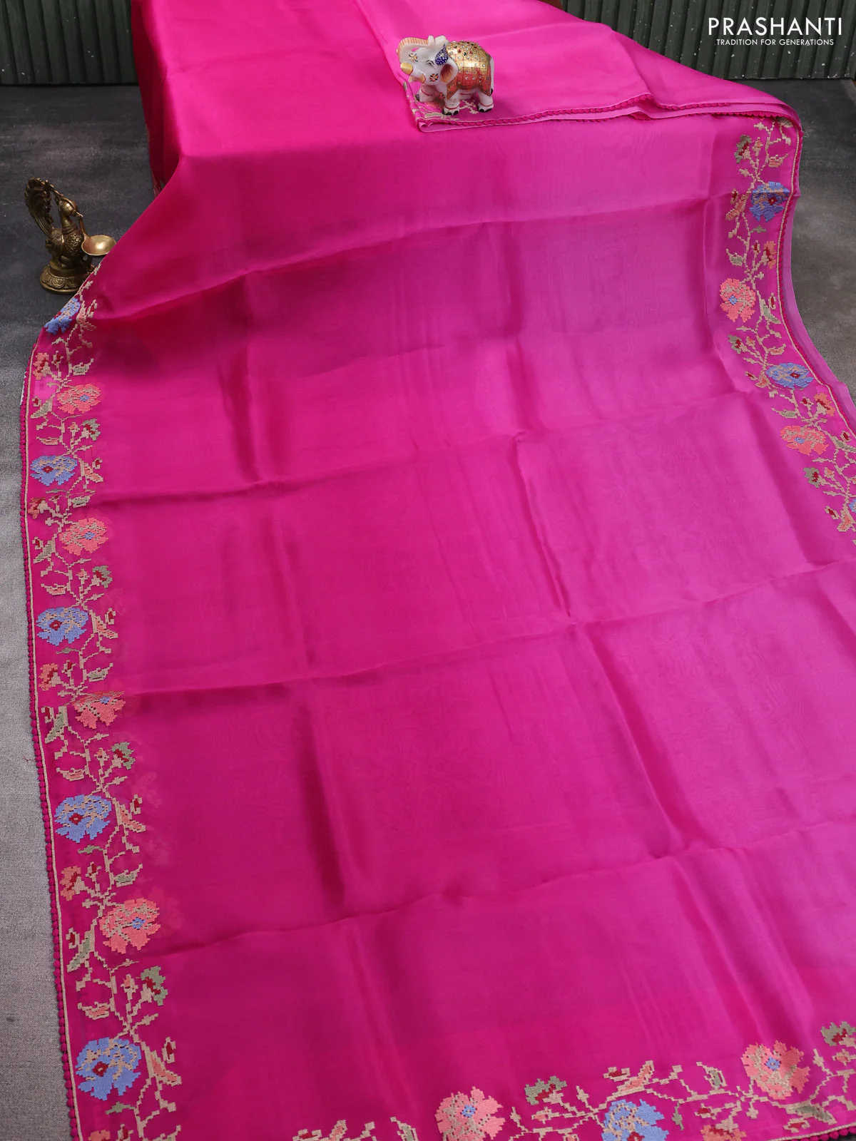 Pure organza silk saree magenta pink with plain body and embroidery border - Image 2