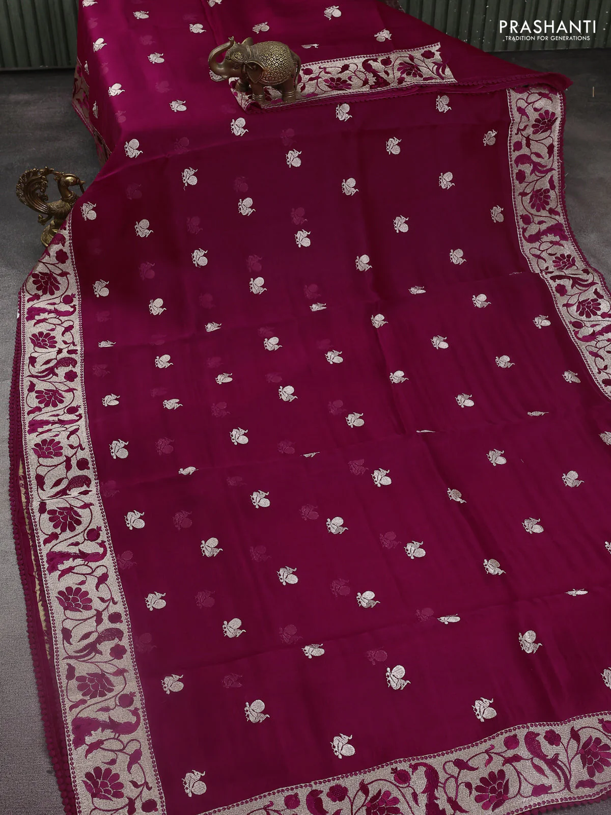 Pure organza silk saree maroon with annam zari woven buttas and peacock design zari woven border - Image 2