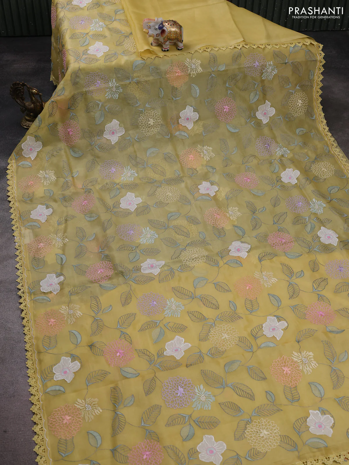 Pure organza silk saree pale yellow with allover applique work and lace work border - Image 2