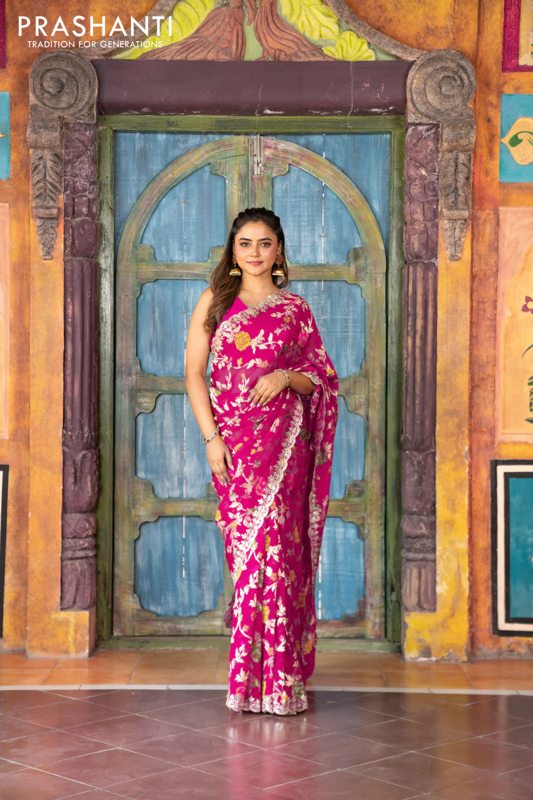 Pure organza silk saree pink with allover thread & zari weaves and gottapatti lace & mirror work border - Image 4