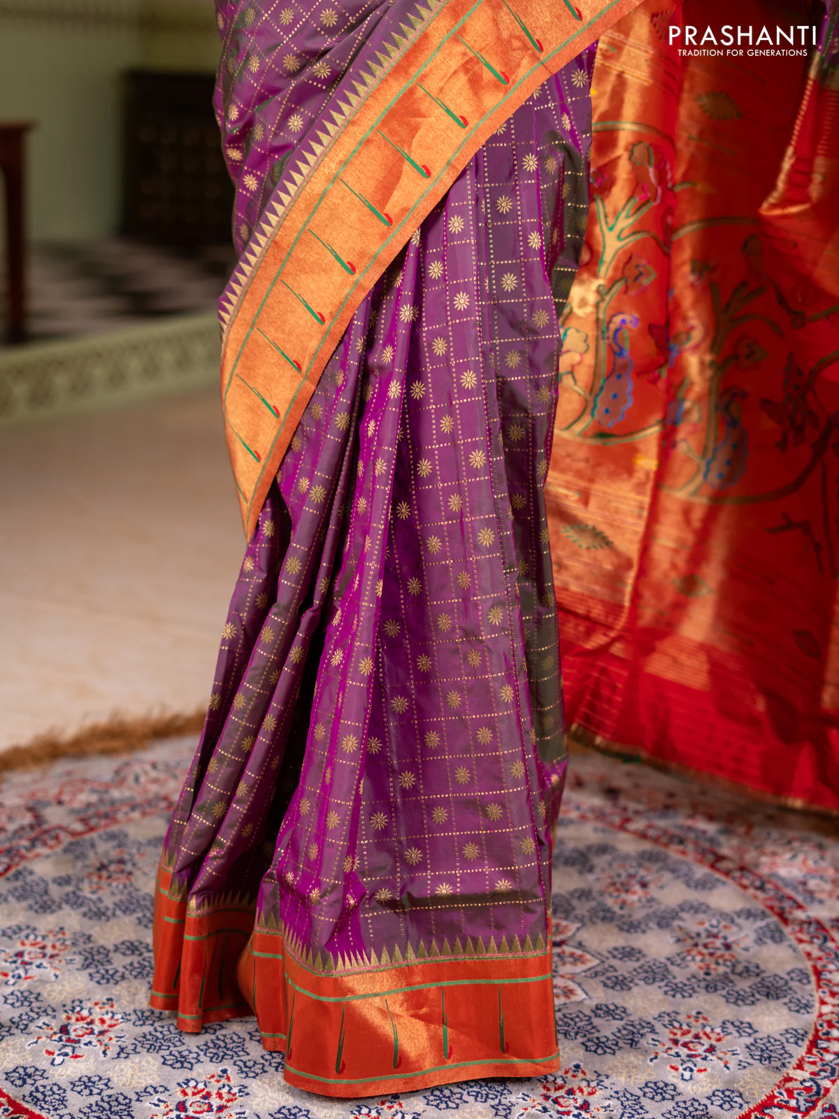 Pure paithani silk saree dual shade of purple and red with allover zari checks & buttas and zari woven muniya butta border - Image 4