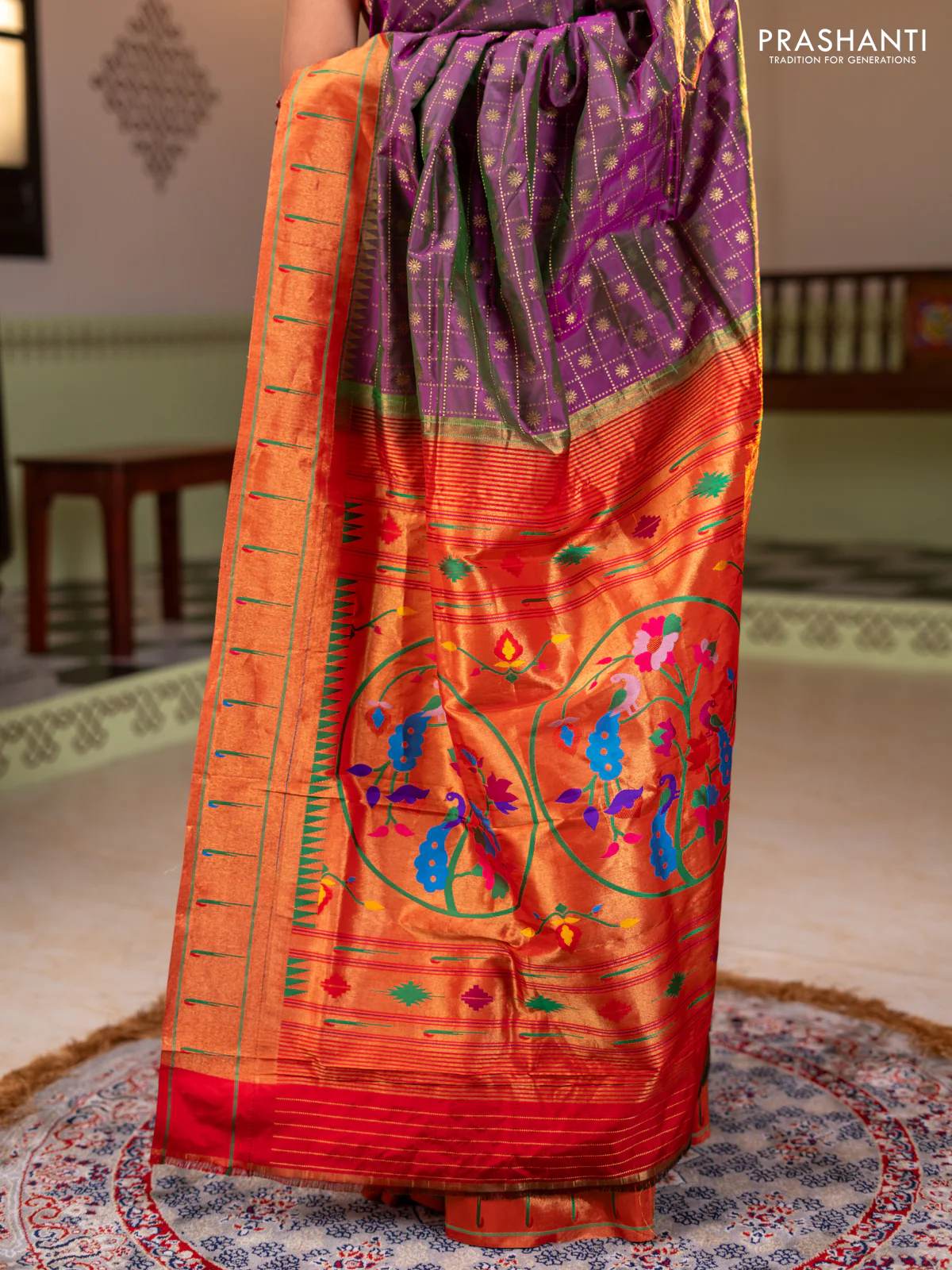 Pure paithani silk saree dual shade of purple and red with allover zari checks & buttas and zari woven muniya butta border - Image 5