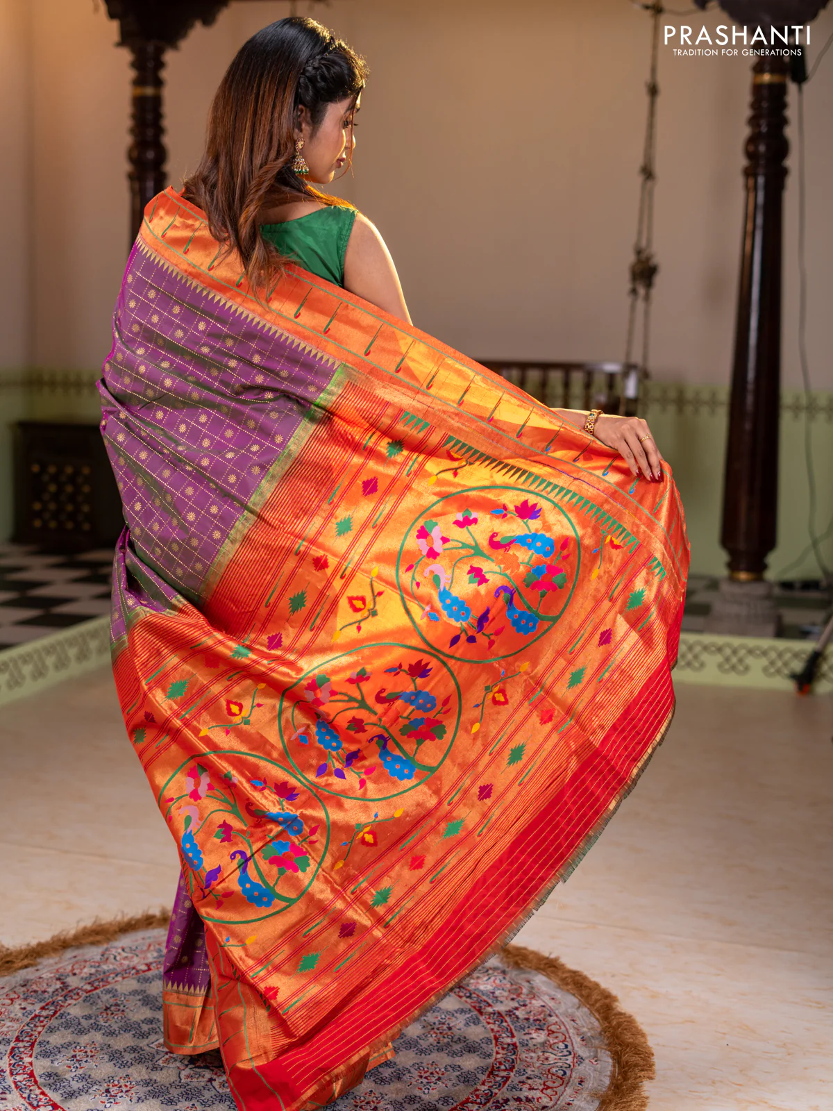 Pure paithani silk saree dual shade of purple and red with allover zari checks & buttas and zari woven muniya butta border - Image 6