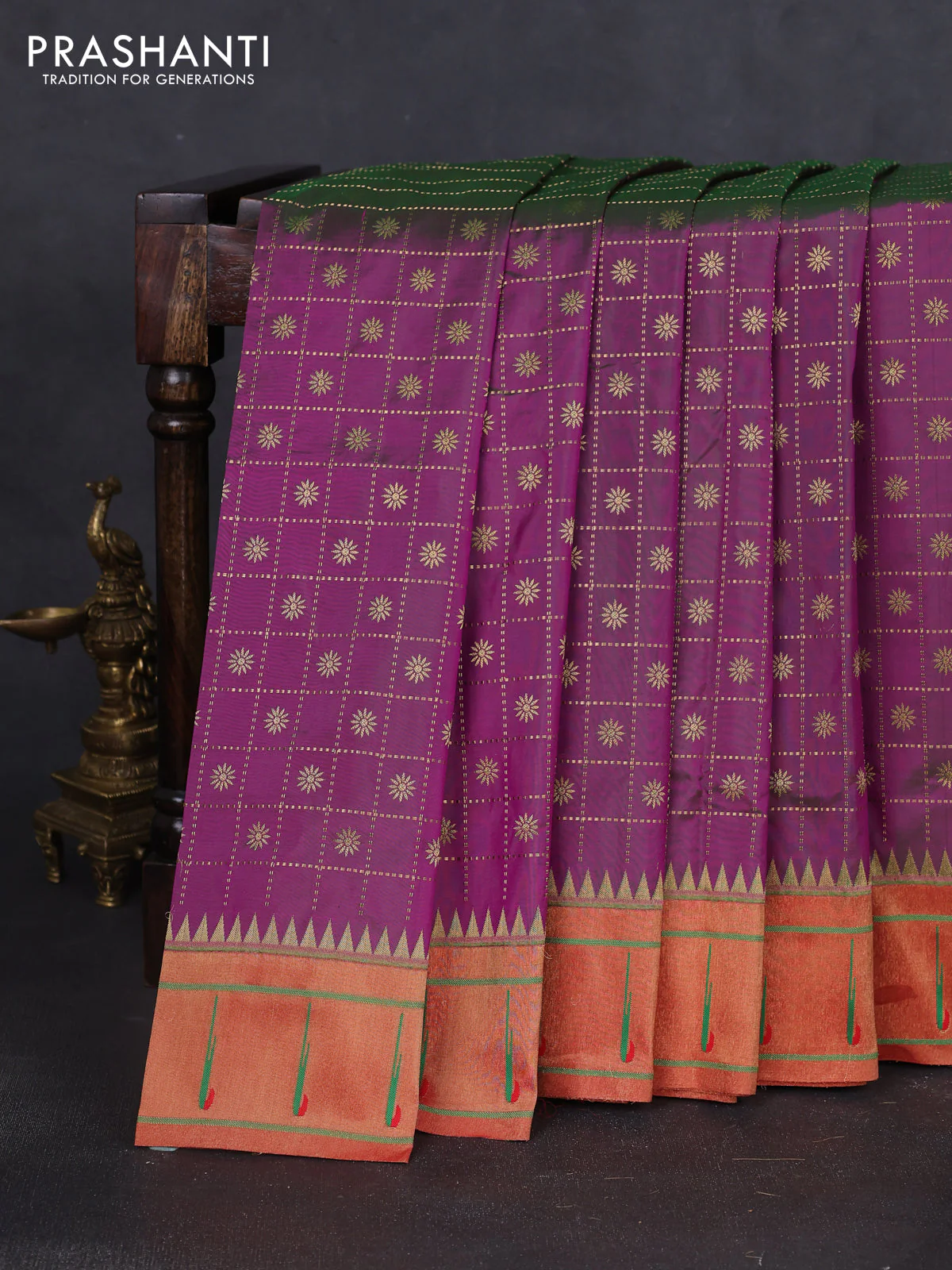 Pure paithani silk saree dual shade of purple and red with allover zari checks & buttas and zari woven muniya butta border - Image 7