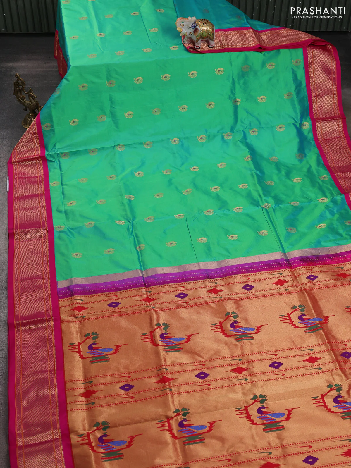 Pure paithani silk saree dual shade of teal green and pink with allover annam zari woven buttas and paithani weaving pallu - Image 2