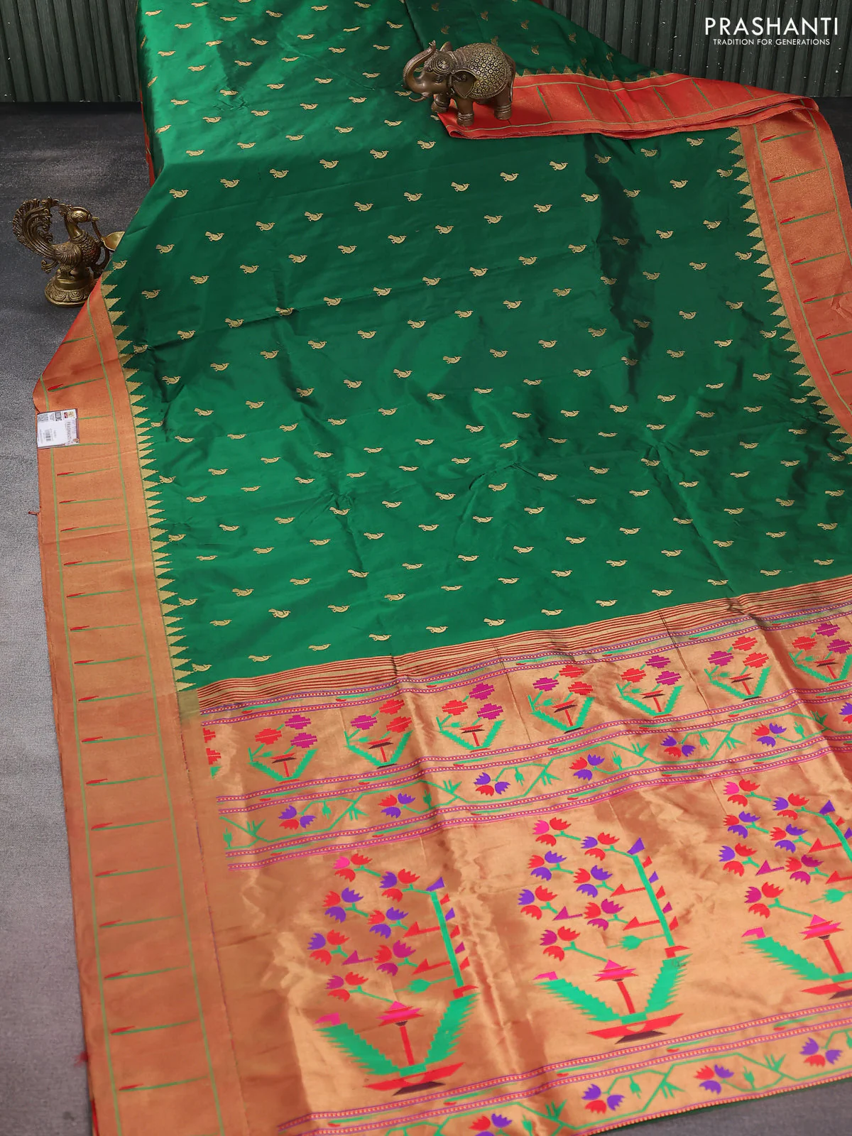 Pure paithani silk saree gree and red with allover peacock zari woven buttas and zari woven muniya butta border - Image 2