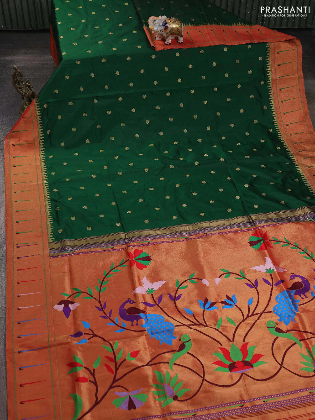 Pure paithani silk saree green and red with allover zari woven buttas and zari woven muniya butta border - Image 2