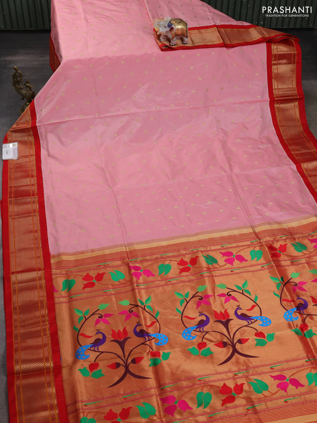 Pure paithani silk saree peach shade and red with allover zari woven buttas and paithani weaving pallu - Image 2
