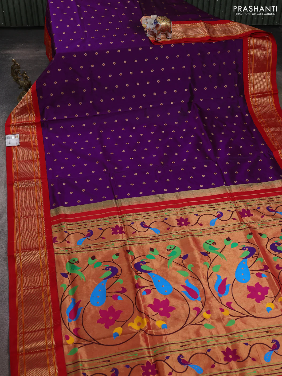 Pure paithani silk saree purple and red with allover floral zari woven buttas and paithani weaving pallu - Image 2