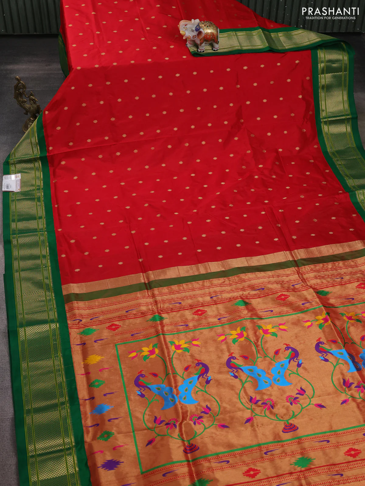 Pure paithani silk saree red and green with allover zari woven buttas and paithani weaving pallu - Image 2