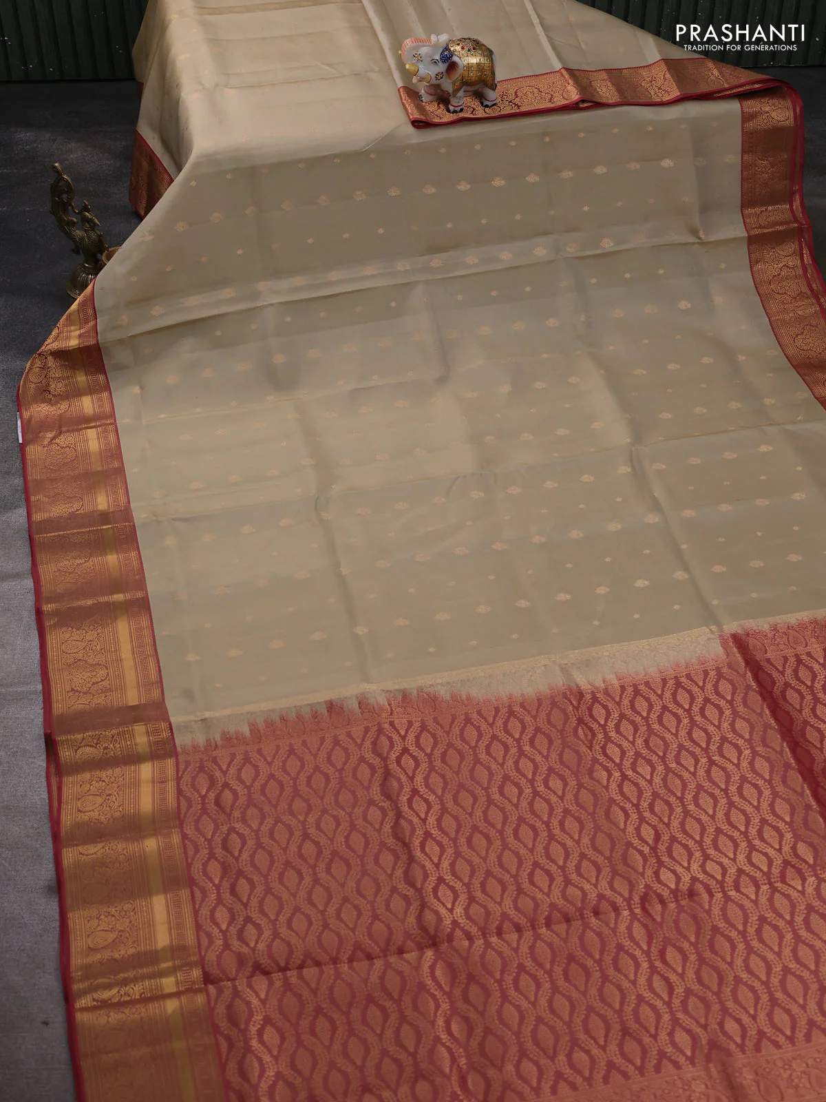 Pure soft silk saree beige and dual shade of pink with allover zari woven buttas and rich zari woven border - Image 2