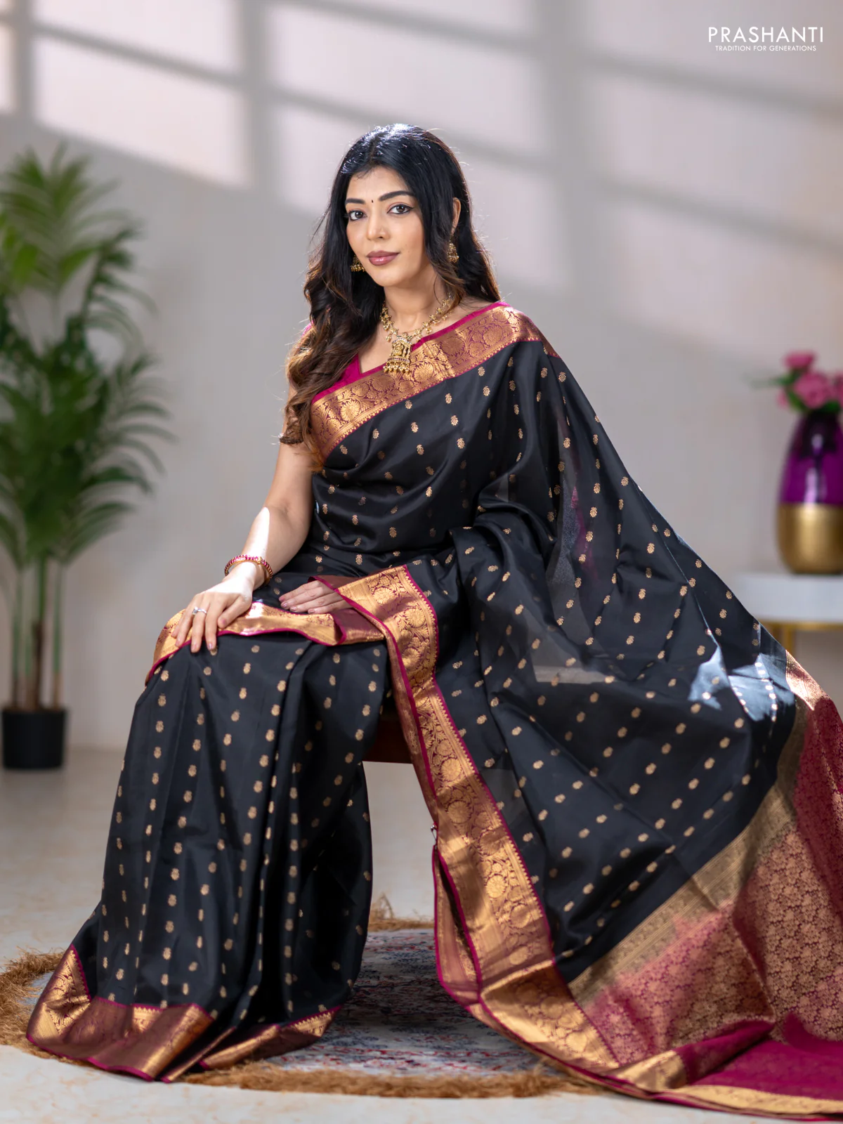 Pure soft silk saree black and dark magenta pink with allover zari woven buttas and rich zari woven border - Image 3