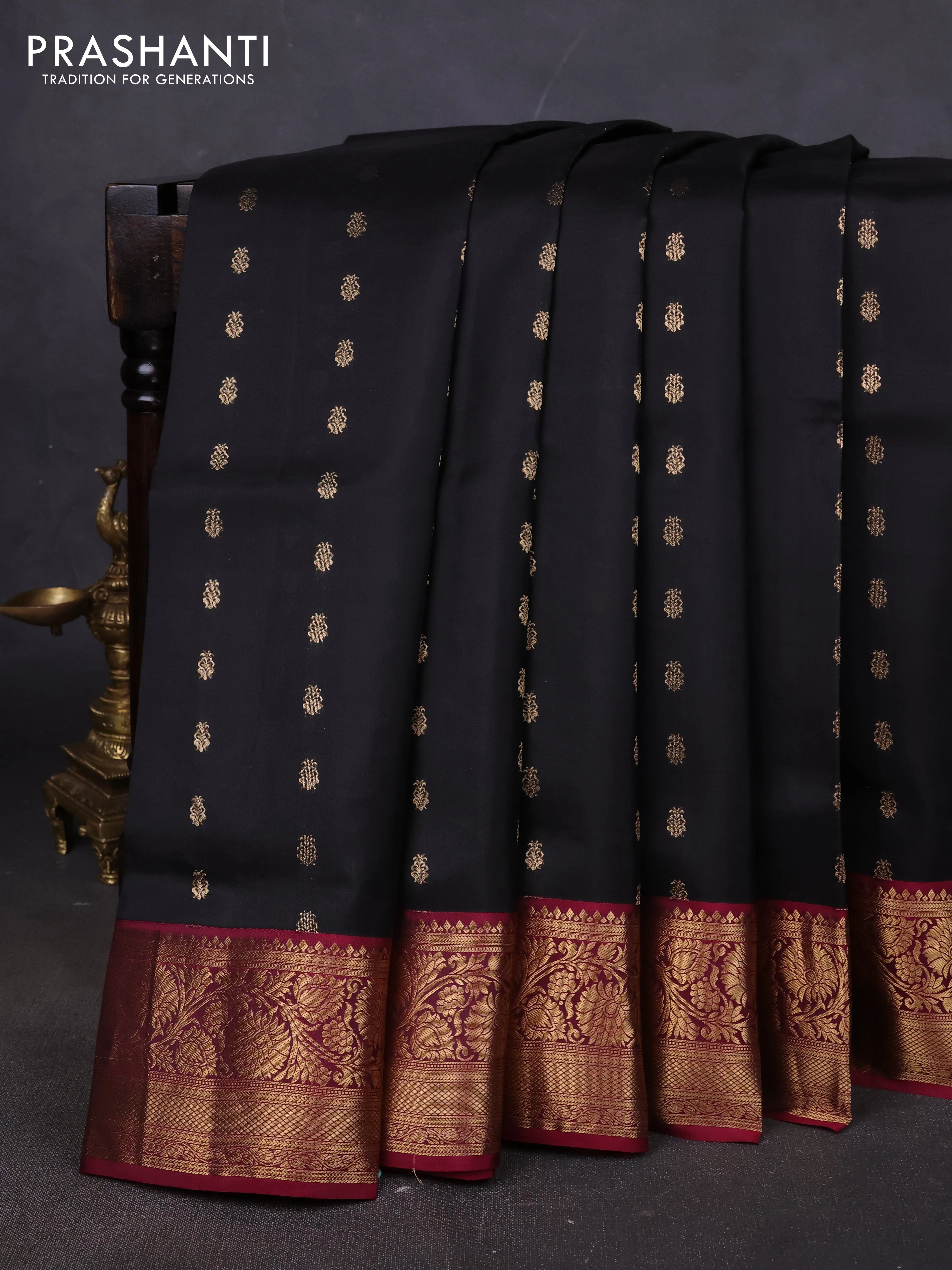 Pure soft silk saree black and dark magenta pink with allover zari woven buttas and rich zari woven border - Image 5
