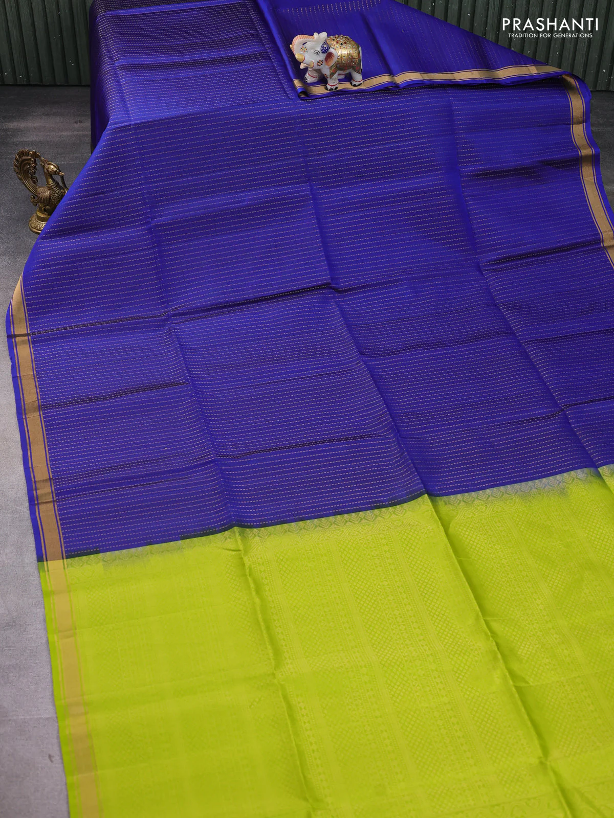 Pure soft silk saree blue and light green with allover zari weaves and zari woven border - Image 2