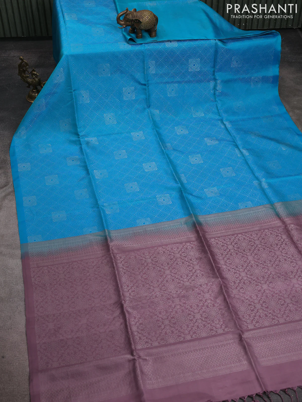 Pure soft silk saree cs blue and pastel purple with allover brocade weaves in borderless style - Image 2