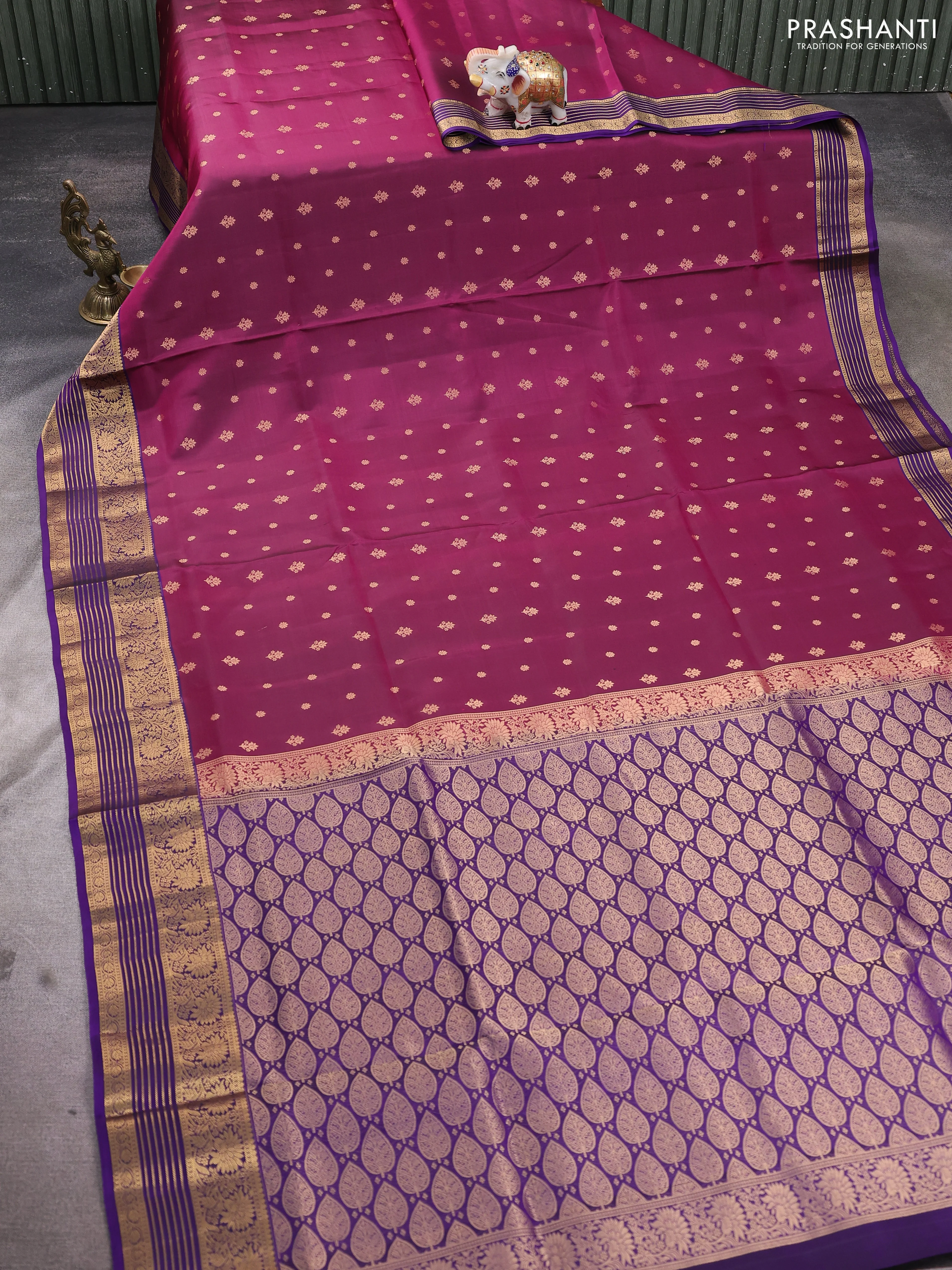 Pure soft silk saree dark magenta pink and violet with allover zari woven buttas and rich zari woven border - Image 2