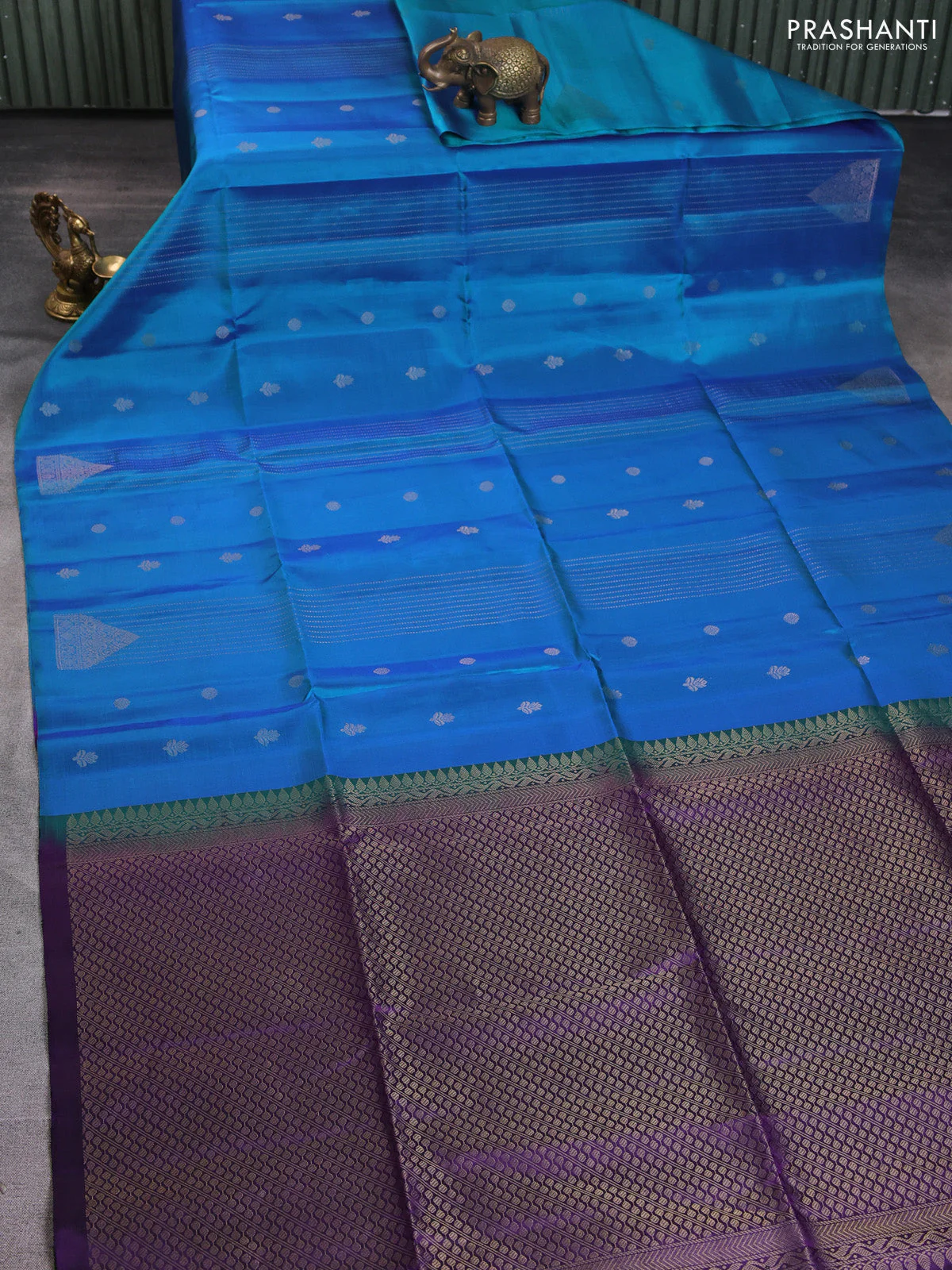 Pure soft silk saree dual shade of blue and violet with allover zari weaves & buttas in borderless style - Image 2