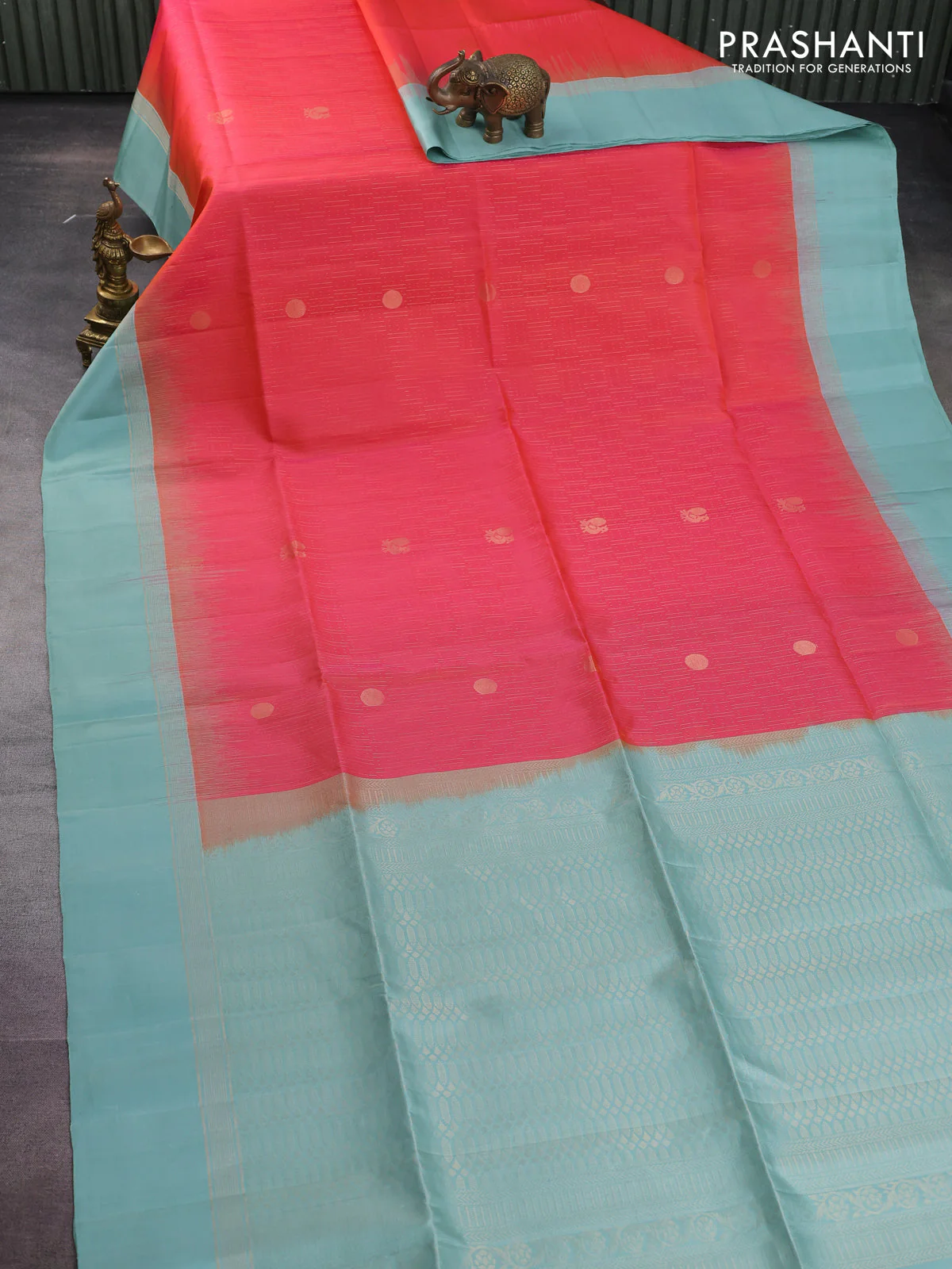 Pure soft silk saree dual shade of pink and pastel blue with allover zari weaves and zari woven simple border - Image 2