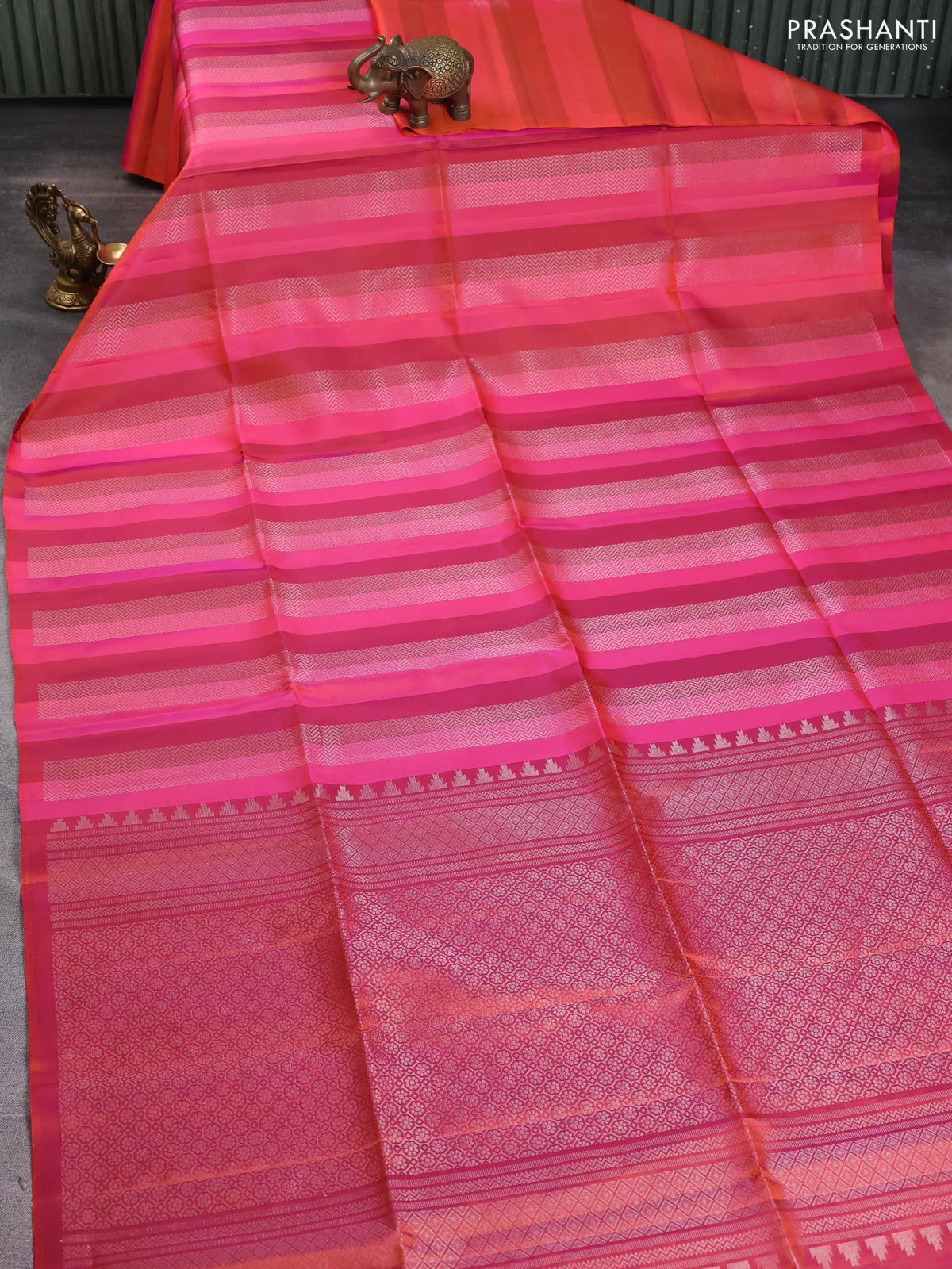Pure soft silk saree dual shade of pink with allover silver zari weaves in borderless style - Image 2