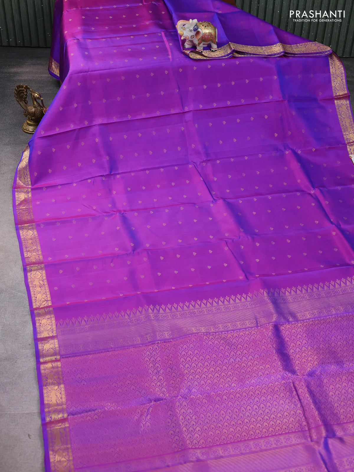 Pure soft silk saree dual shade of purple with allover zari woven buttas and zari woven border - Image 2