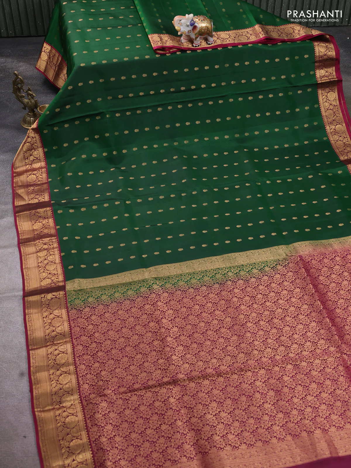 Pure soft silk saree green and maroon with allover zari woven buttas and floral zari woven border - Image 2