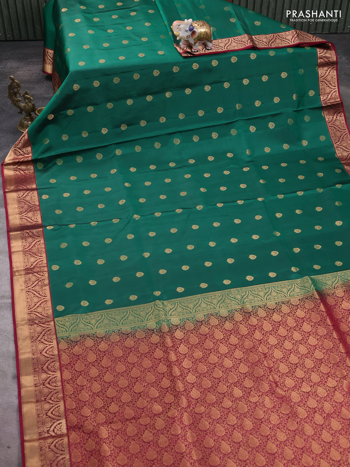 Pure soft silk saree green and maroon with allover zari woven buttas and zari woven border - Image 2