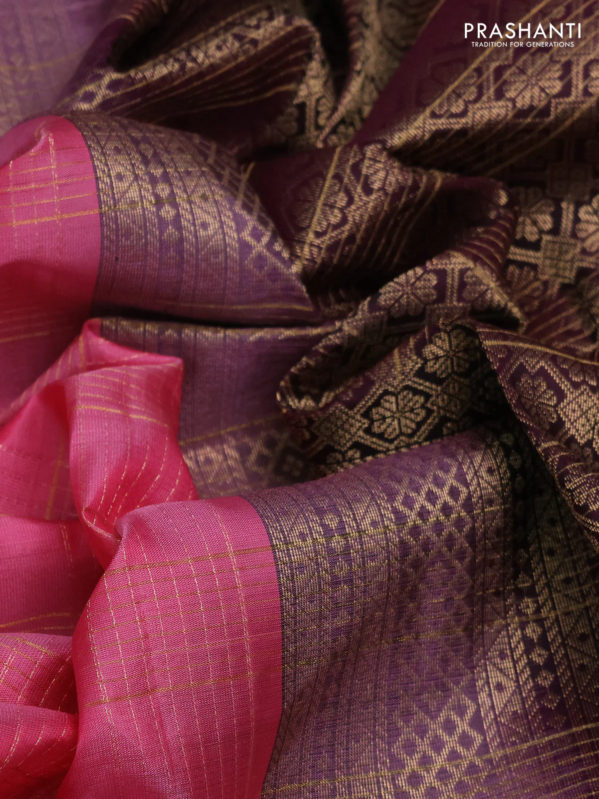 Pure soft silk saree light pink and deep wine shade with allover zari checked pattern and zari woven simple border - Image 3