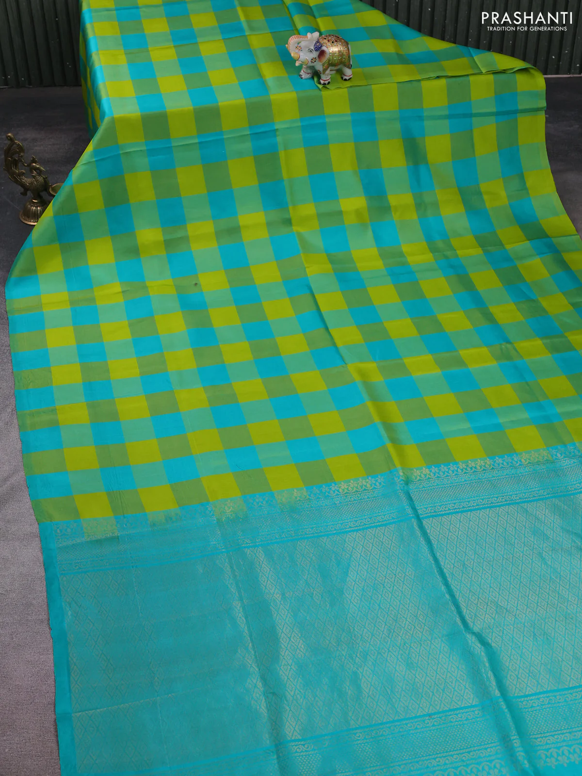 Pure soft silk saree lime yellow and teal green with allover paalum pazhamum checks in borderless style - Image 3