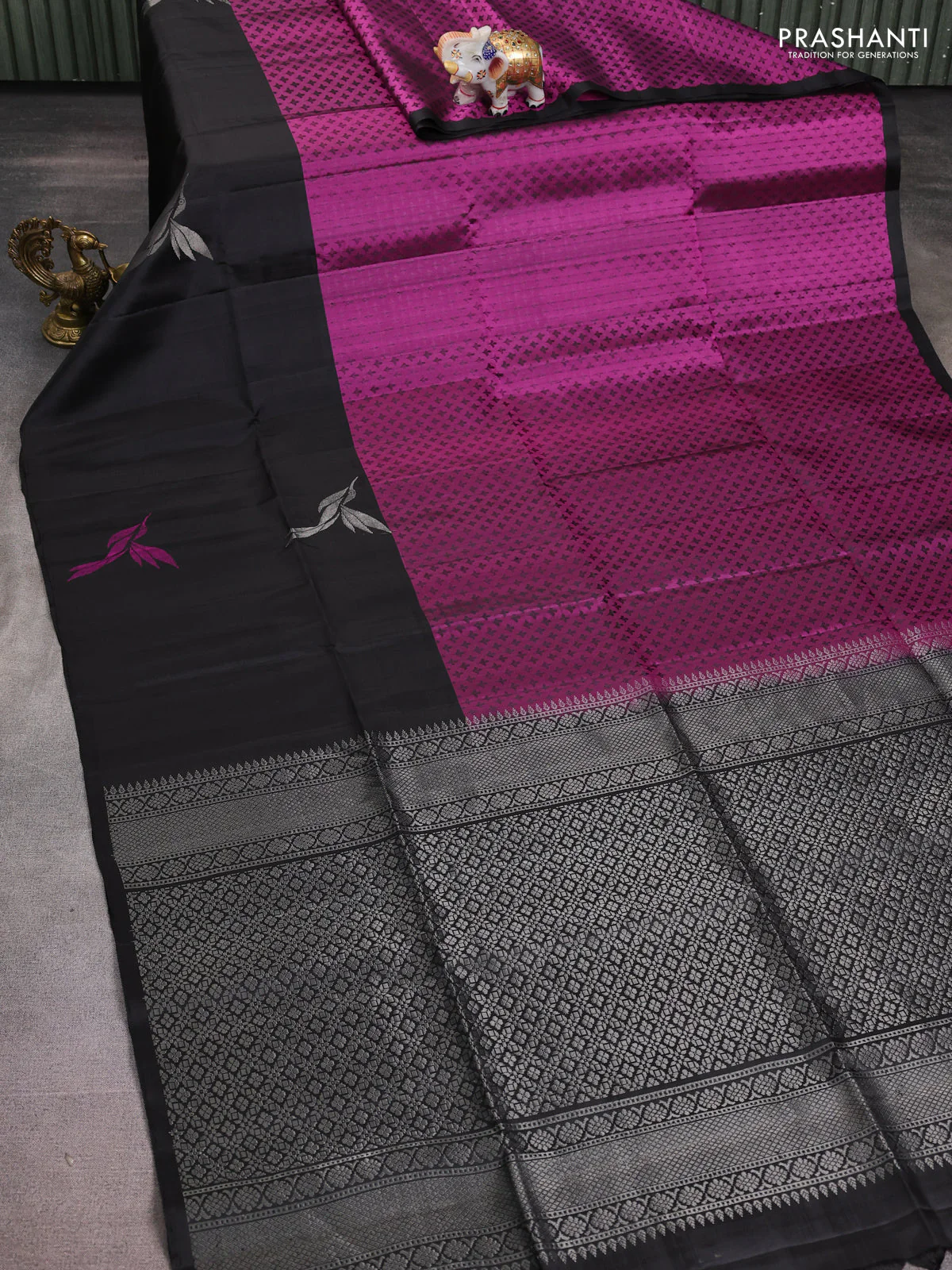 Pure soft silk saree magenta pink and black with allover thread woven brocade weaves and long zari woven bird butta border - Image 2
