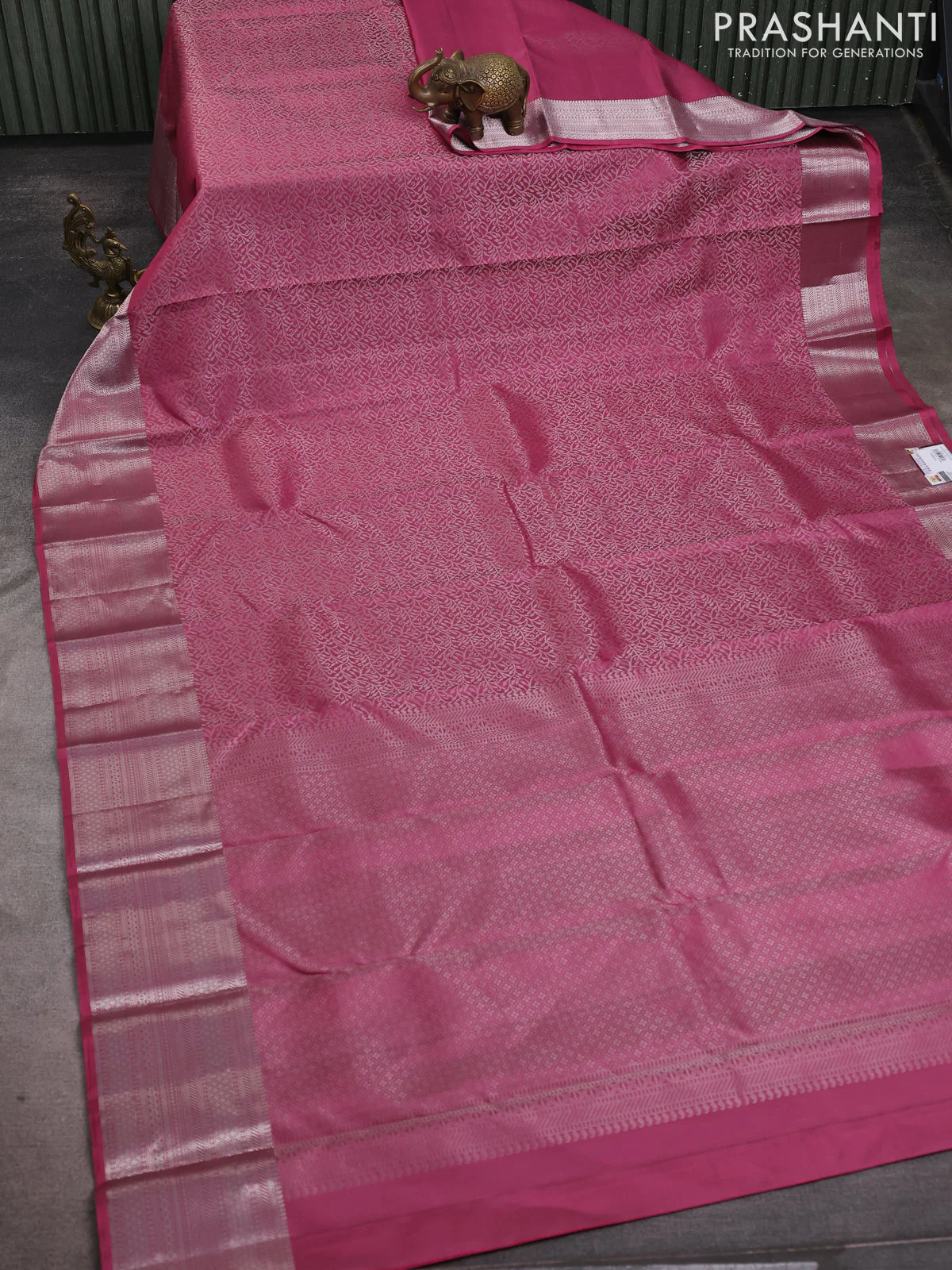 Pure soft silk saree mauve pink with allover zari brocade weaves and silver zari woven border - Image 2