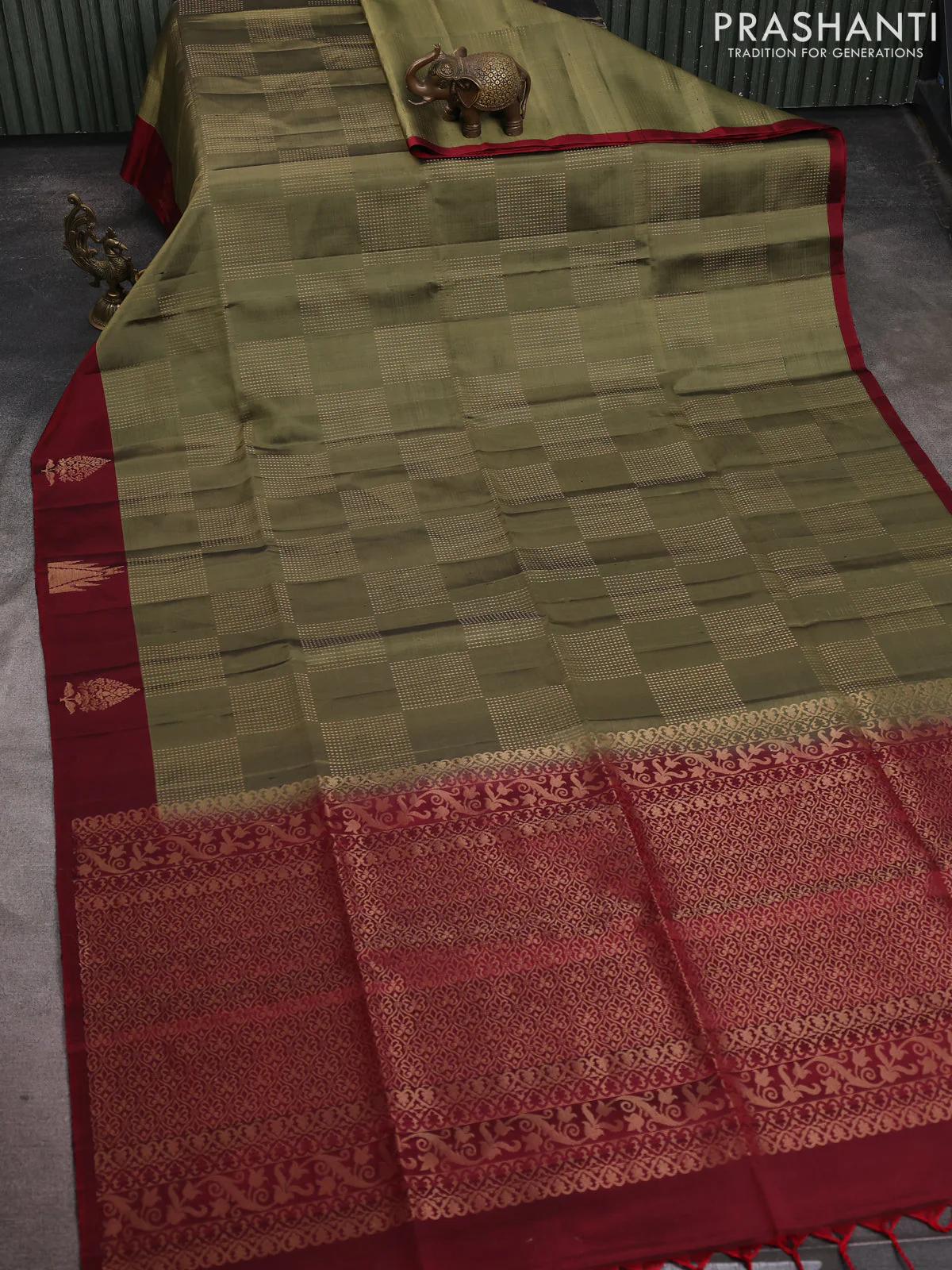 Pure soft silk saree mehendi green and deep maroon with allover zari weaves and temple zari woven butta border - Image 2