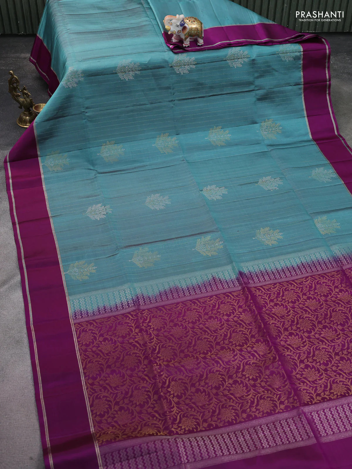 Pure soft silk saree pastel green and purple with zari woven buttas and zari woven butta border - Image 2