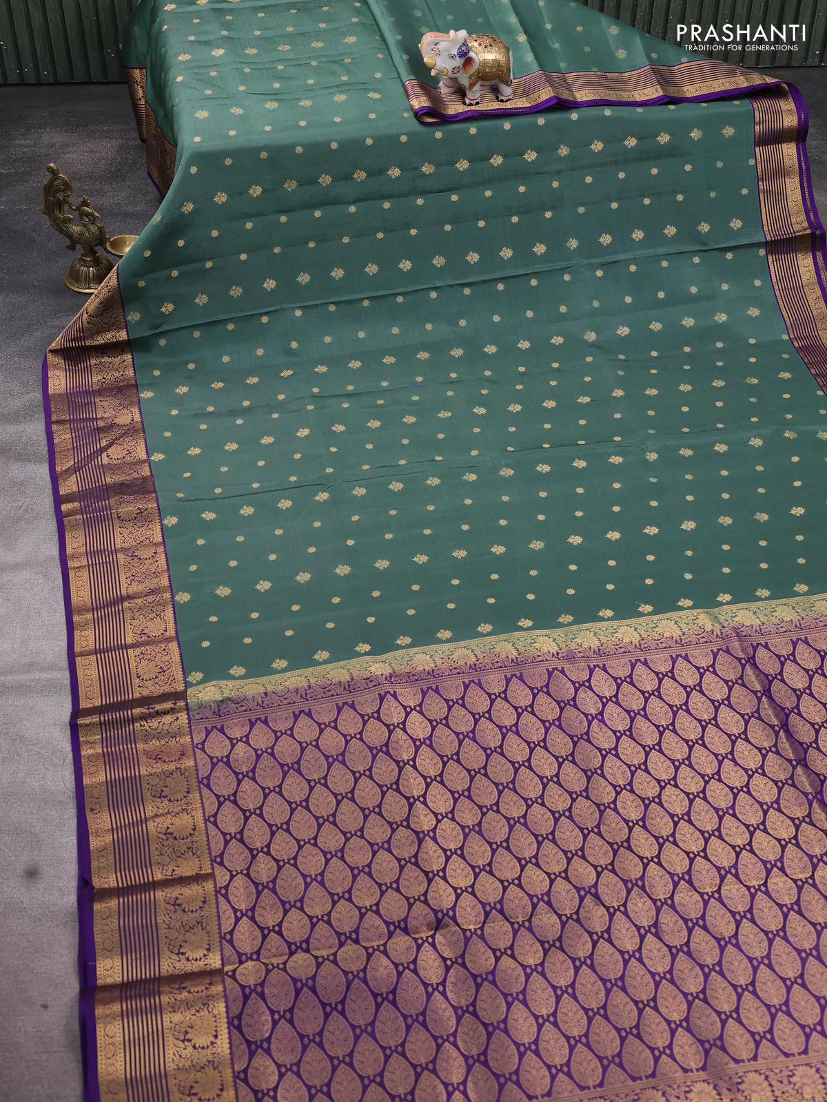 Pure soft silk saree pastel green and violet with allover zari woven buttas and floral zari woven border - Image 2