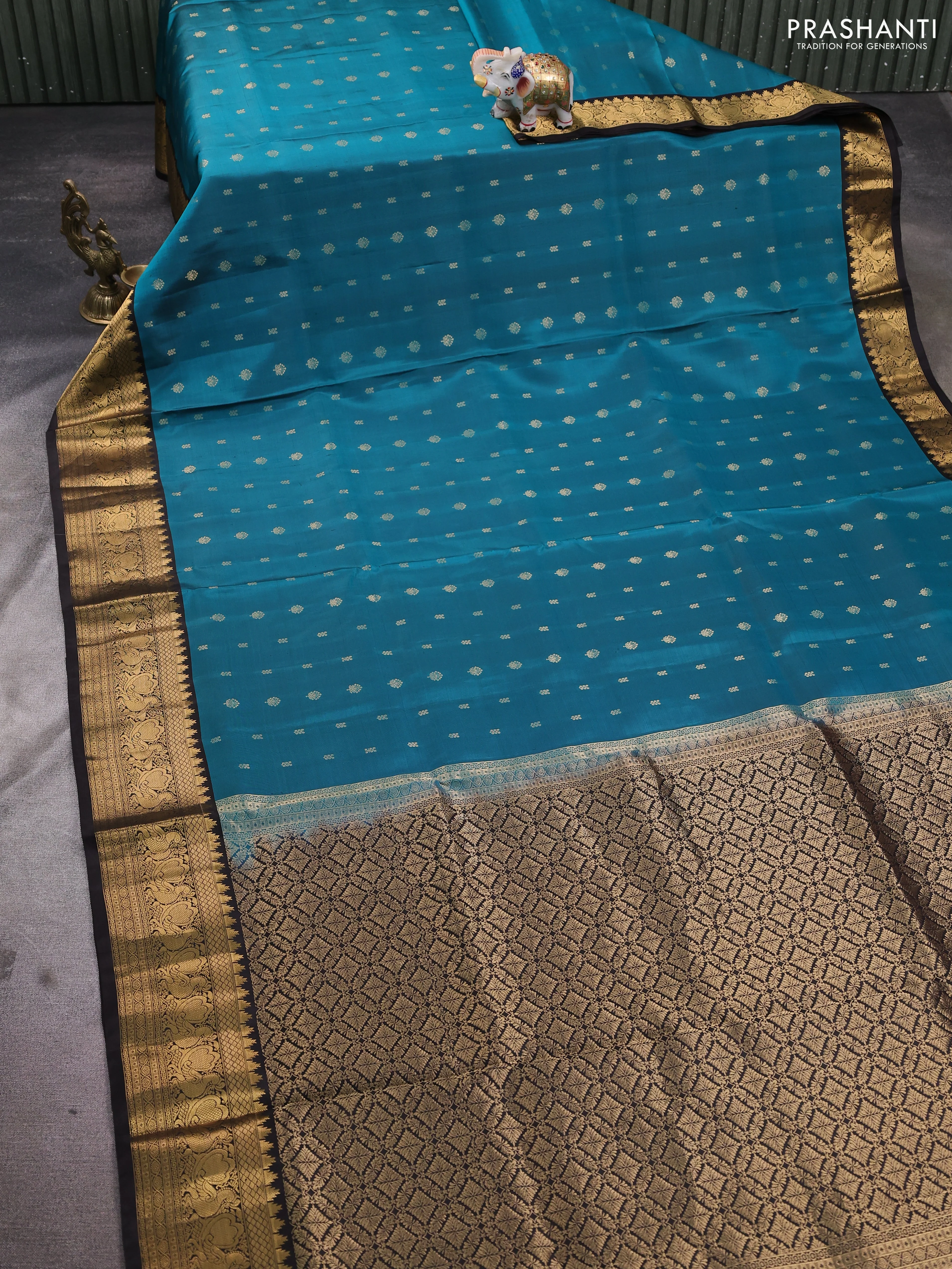 Pure soft silk saree peacock green and coffee brown with allover zari woven buttas and annam zari woven border - Image 2