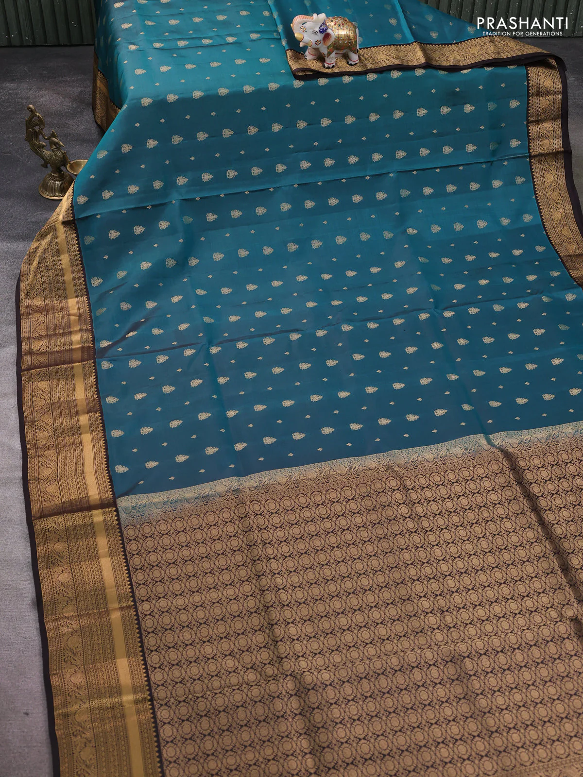 Pure soft silk saree peacock green and coffee brown with allover zari woven buttas and rich zari woven border - Image 2