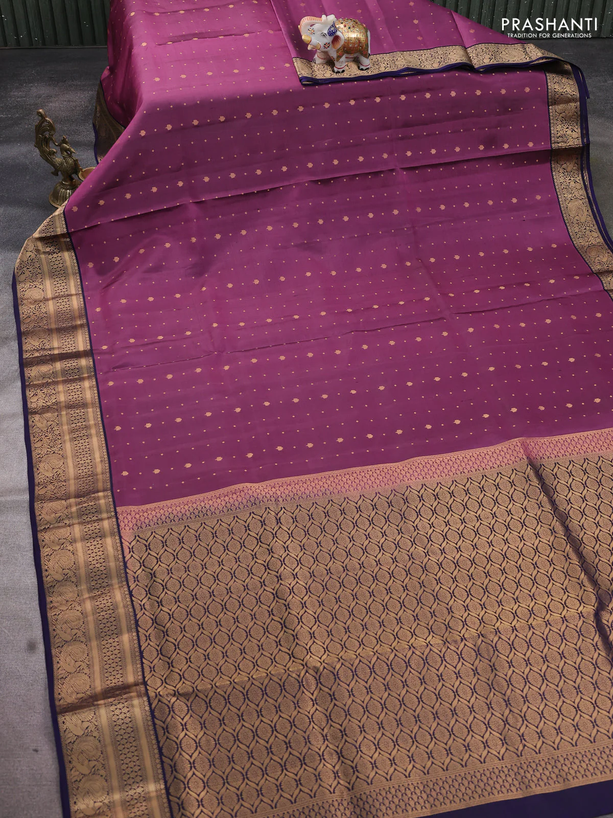 Pure soft silk saree purple and navy blue with allover zari woven buttas and zari woven annam border - Image 2