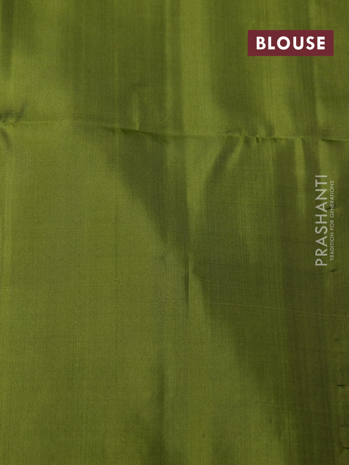 Pure soft silk saree red and mehendi green with allover zari weaves and long zari woven border - Image 4