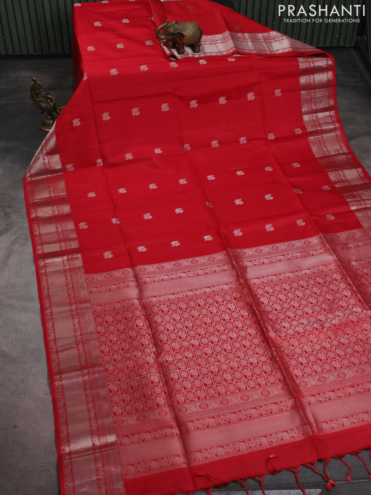 Pure soft silk saree red with allover silver annam zari woven buttas and zari woven border - Image 2