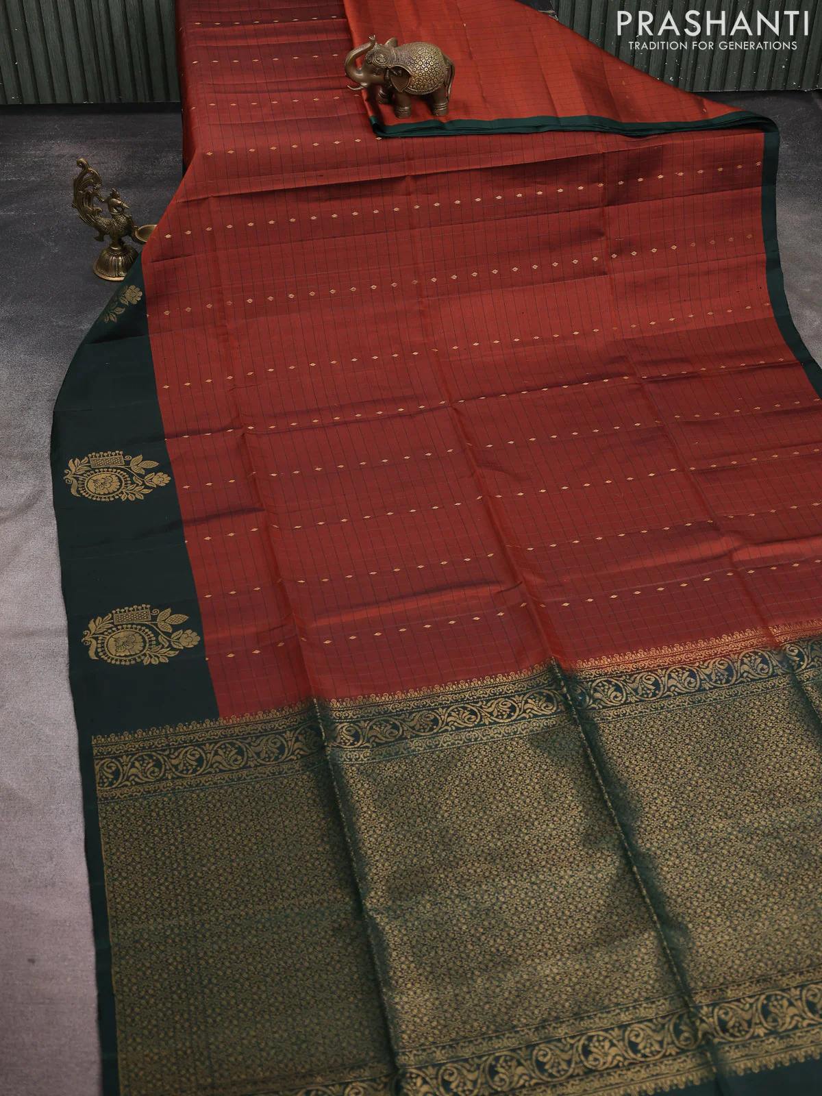 Pure soft silk saree rust shade and bottle green with allover thread checks & zari buttas and zari woven butta border - Image 2