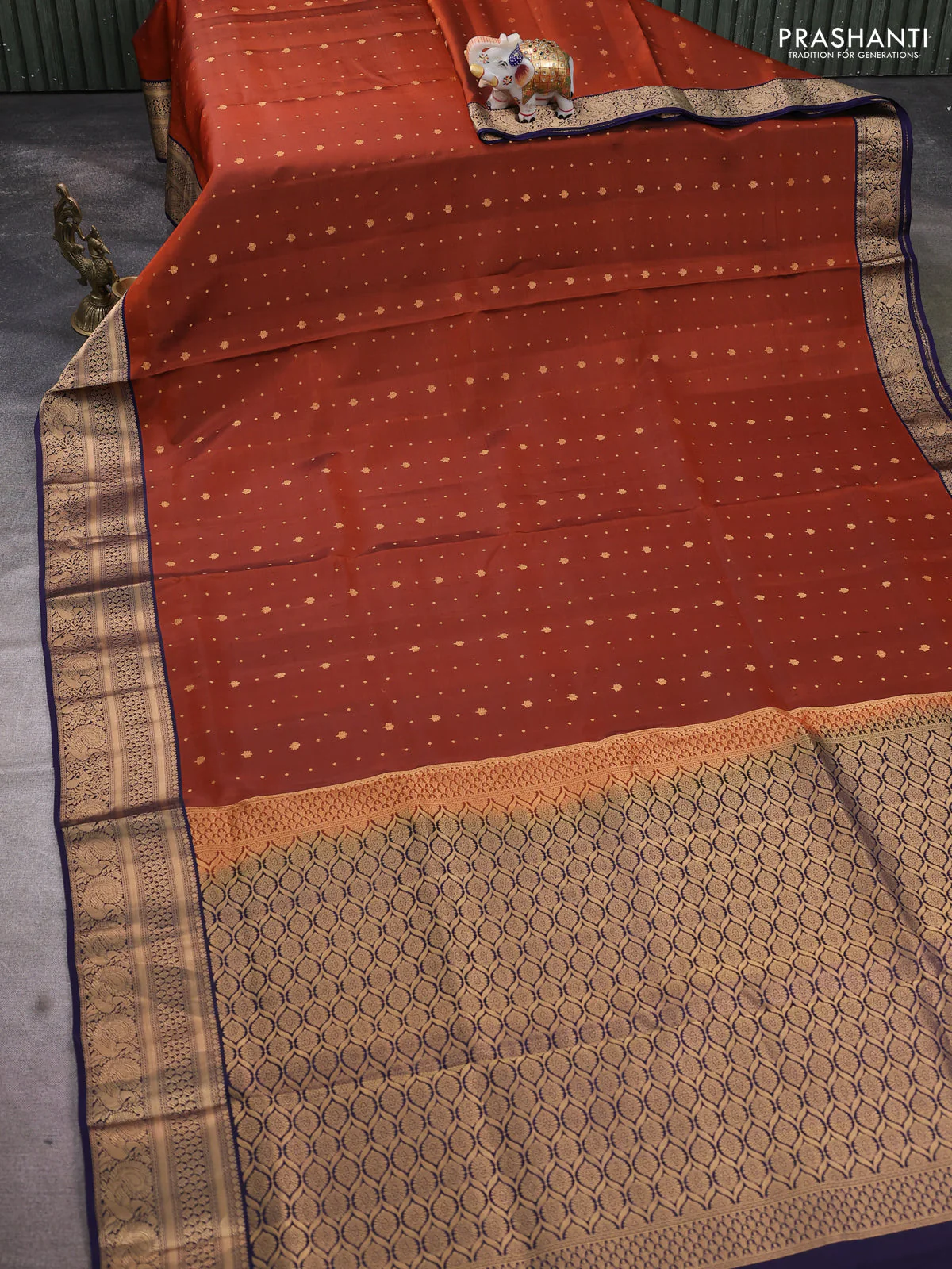 Pure soft silk saree rustic orange and navy blue with allover zari woven buttas and zari woven annam border - Image 2