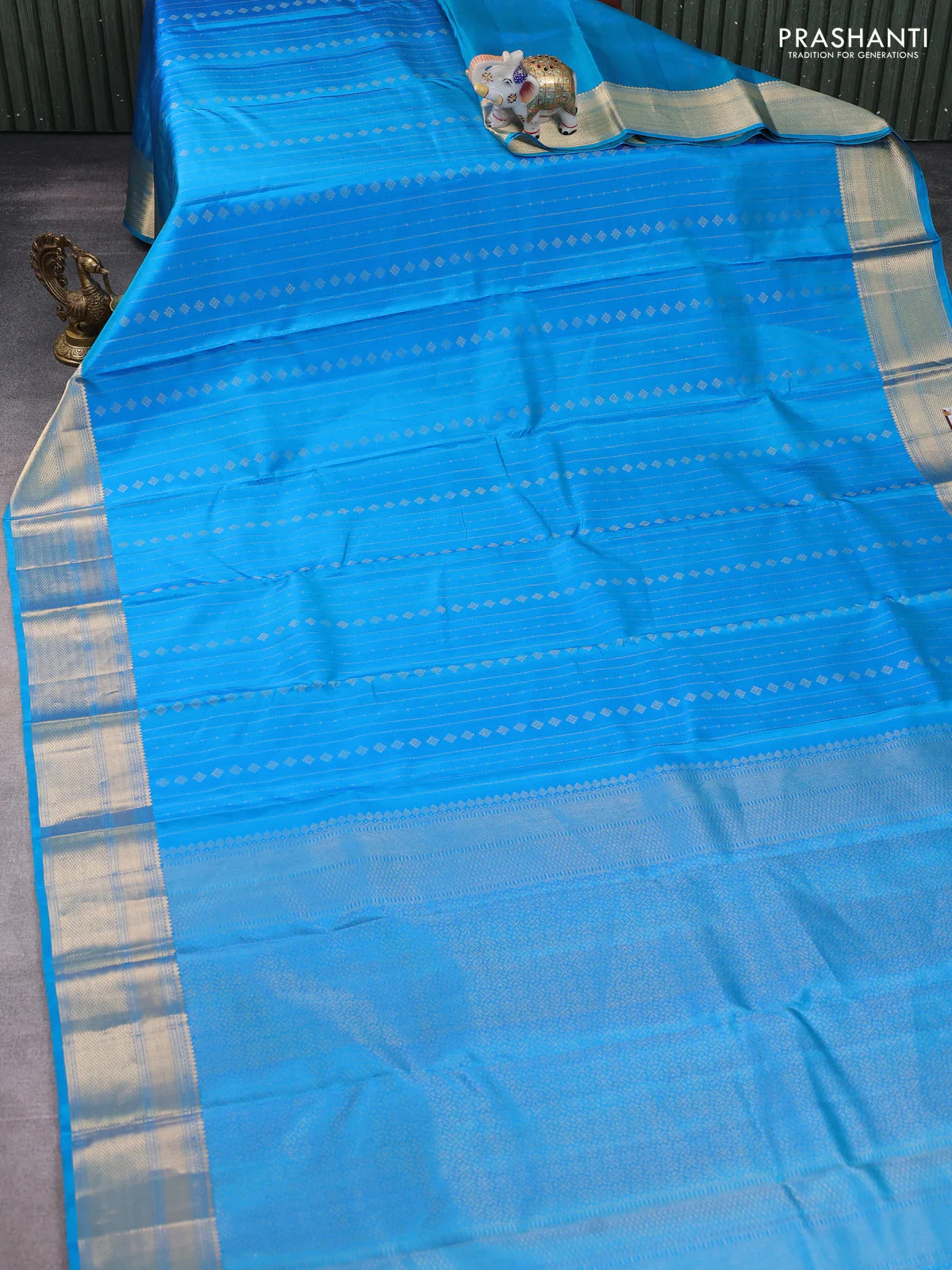Pure soft silk saree teal blue with allover zari weaves & buttas and zari woven border - Image 2