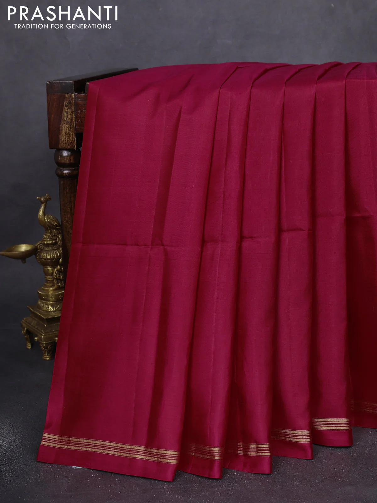 Pure soft silk saree tomato red and pastel green with plain body and kalamkari hand painted pallu - Image 2