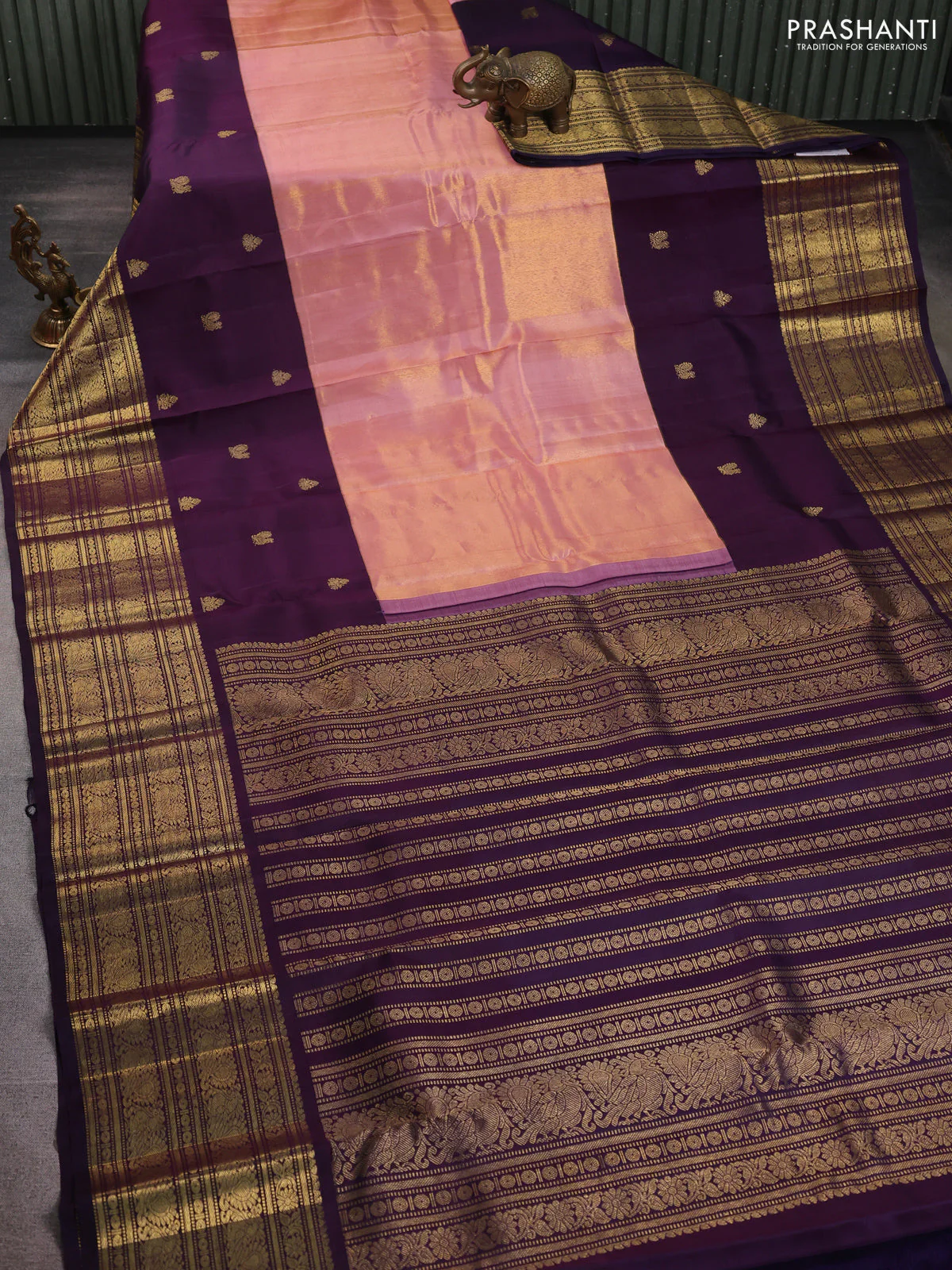 Pure tissue kanchipuram silk saree peach pink and jamun shade with plain body and long zari woven border - Image 2