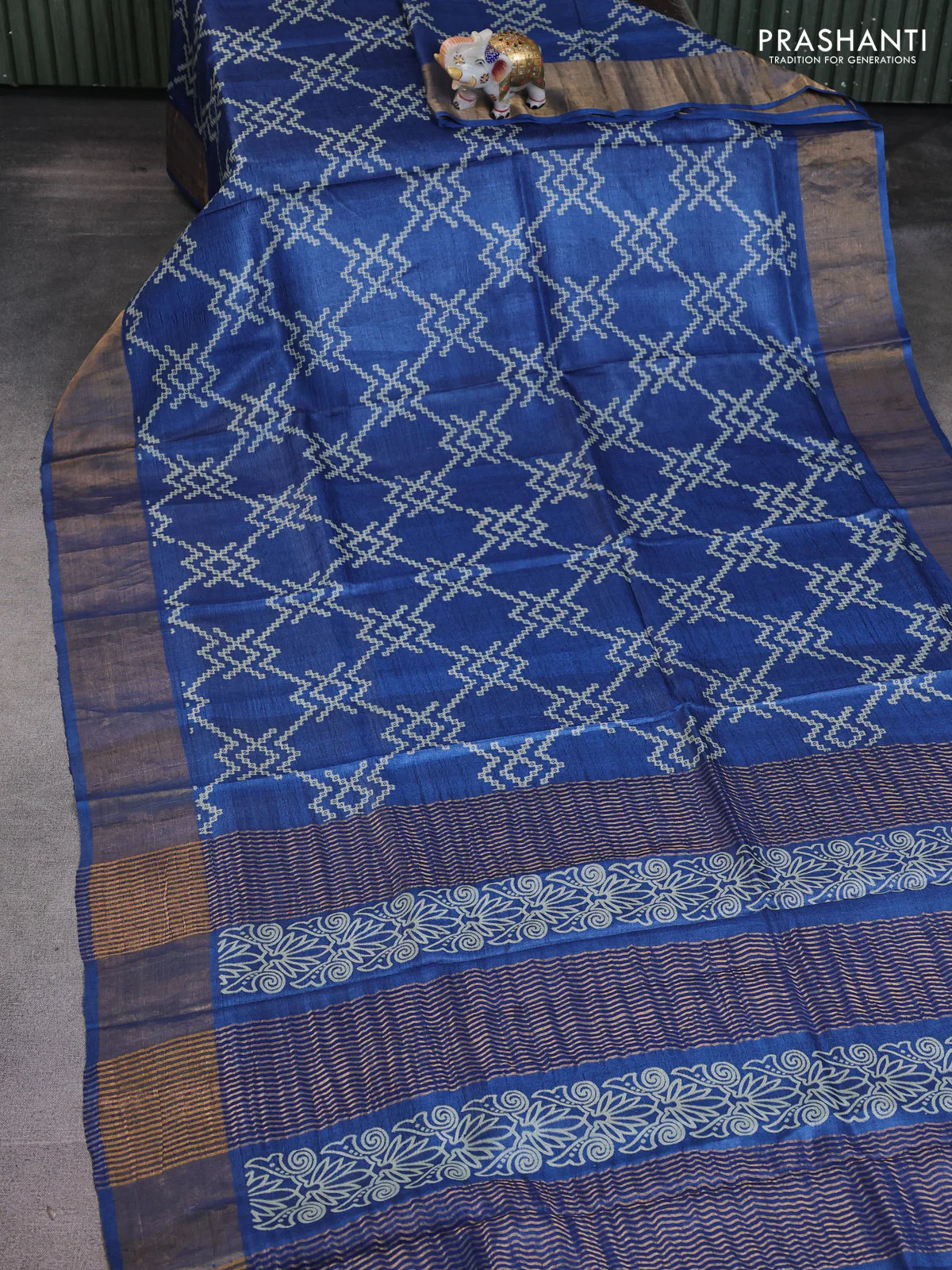 Pure tussar saree blue with allover prints and zari woven border - Image 2