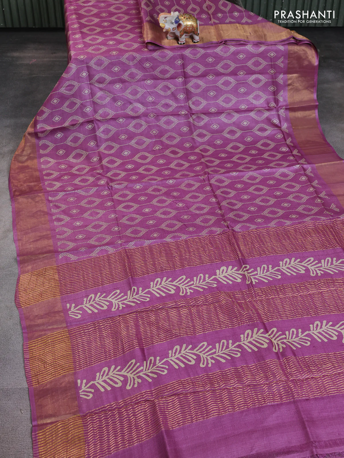 Pure tussar saree mauve pink with allover prints and zari woven border - Image 2