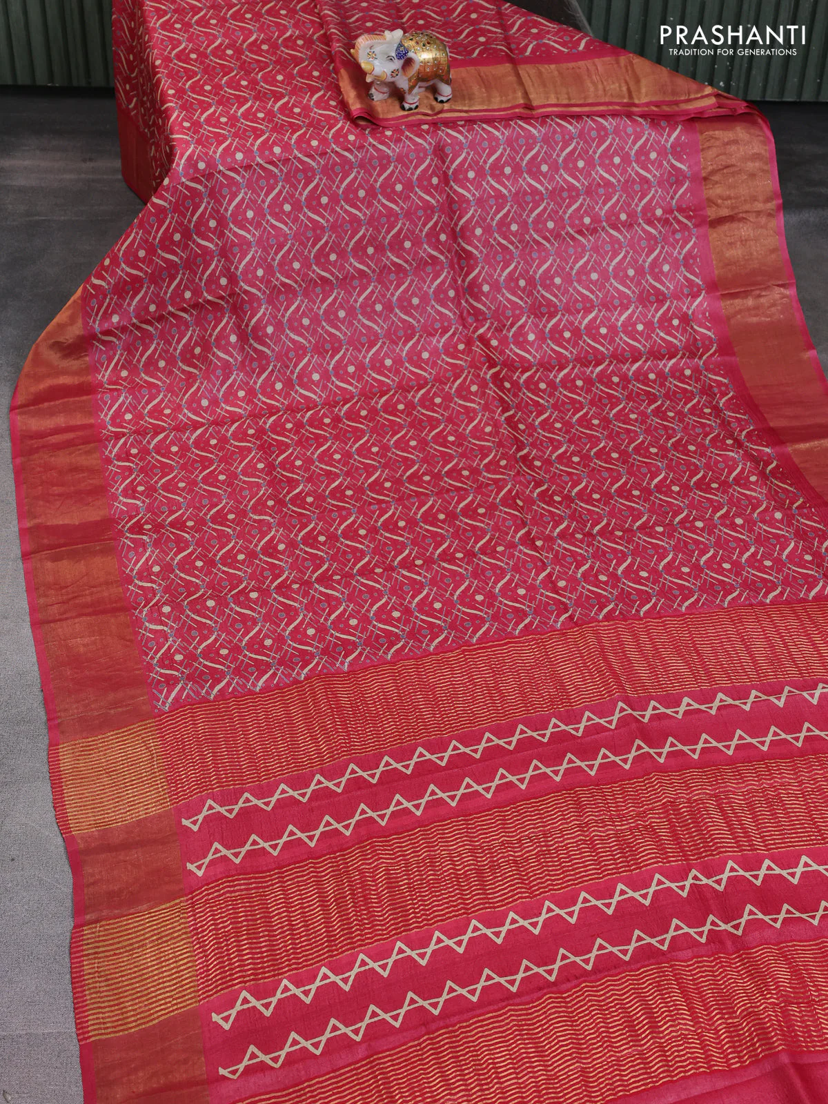 Pure tussar saree pink with allover prints and zari woven border - Image 2