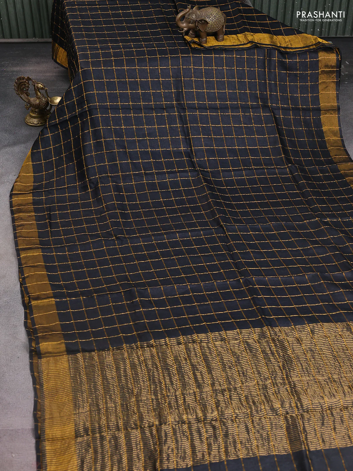 Pure tussar silk saree black and pink with allover zari checks and zari woven border - Image 2