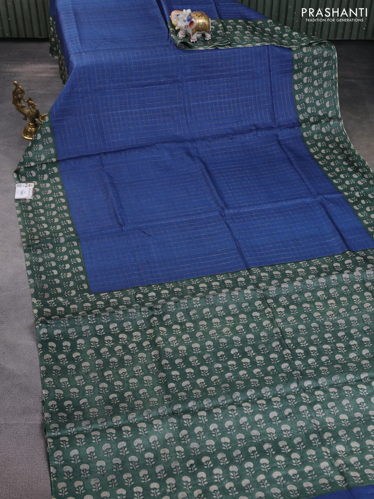 Pure tussar silk saree blue and bottle green with allover zari checked pattern and floral printed border - Image 2