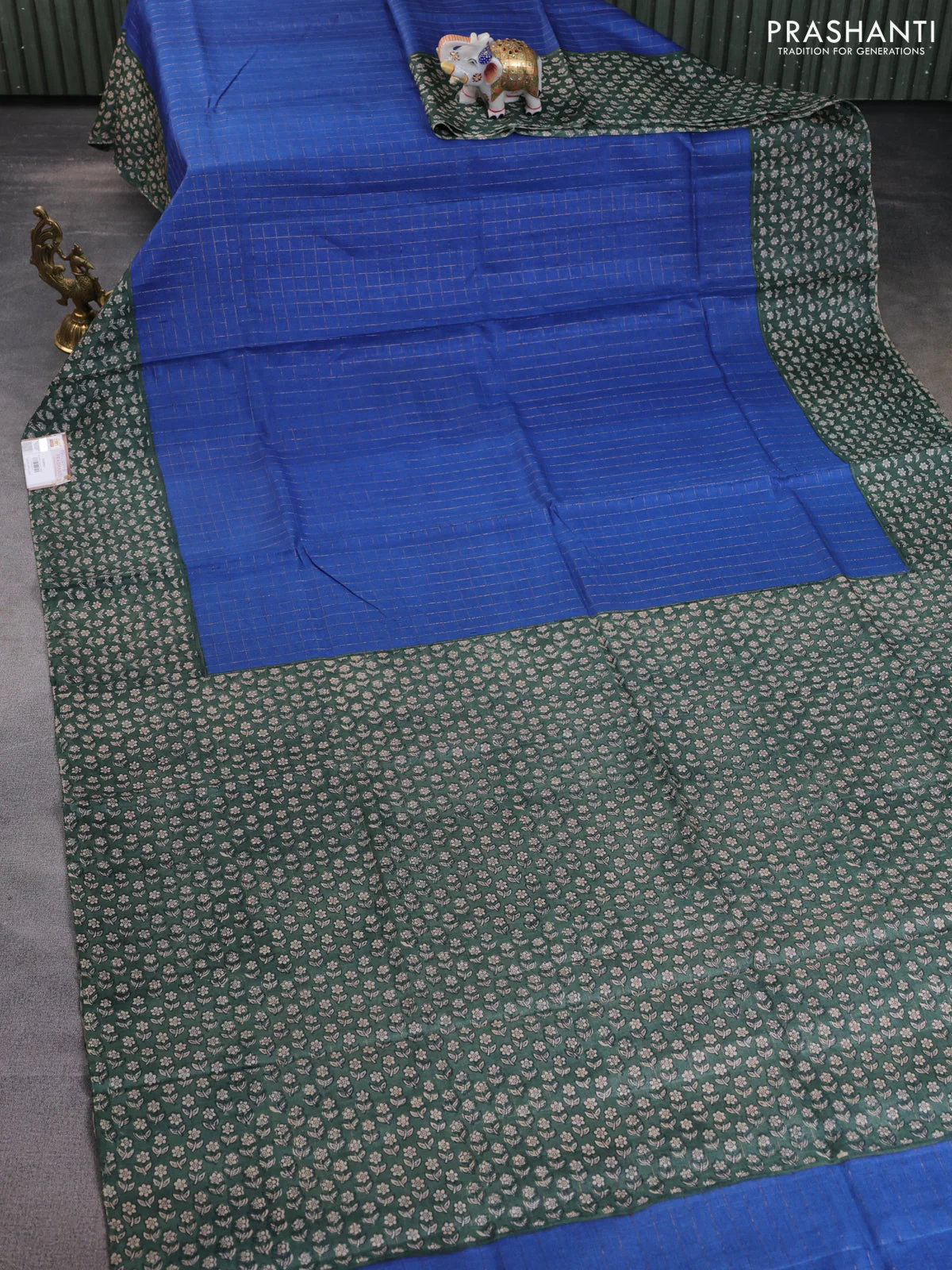 Pure tussar silk saree blue and dark green with allover zari checked pattern and floral printed border - Image 2